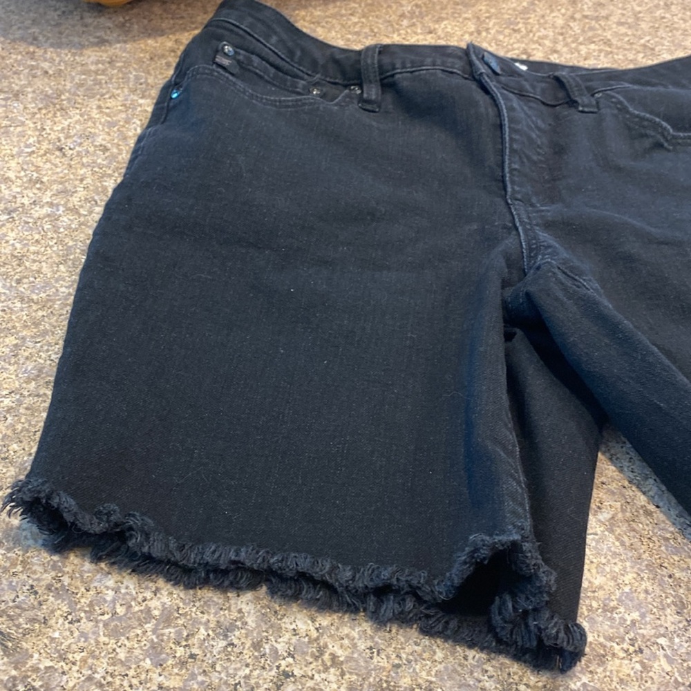 Seven7 Relaxed Bermuda Black Jean Shorts 6 with some Stretch - Picture 4 of 11